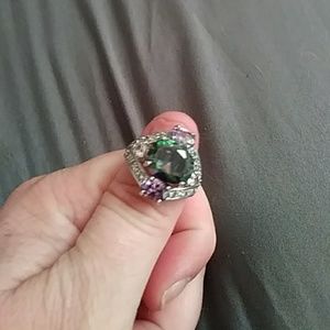 Size 8 big beautiful silver ring